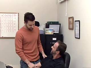 Married guy gets fucked and jizzed